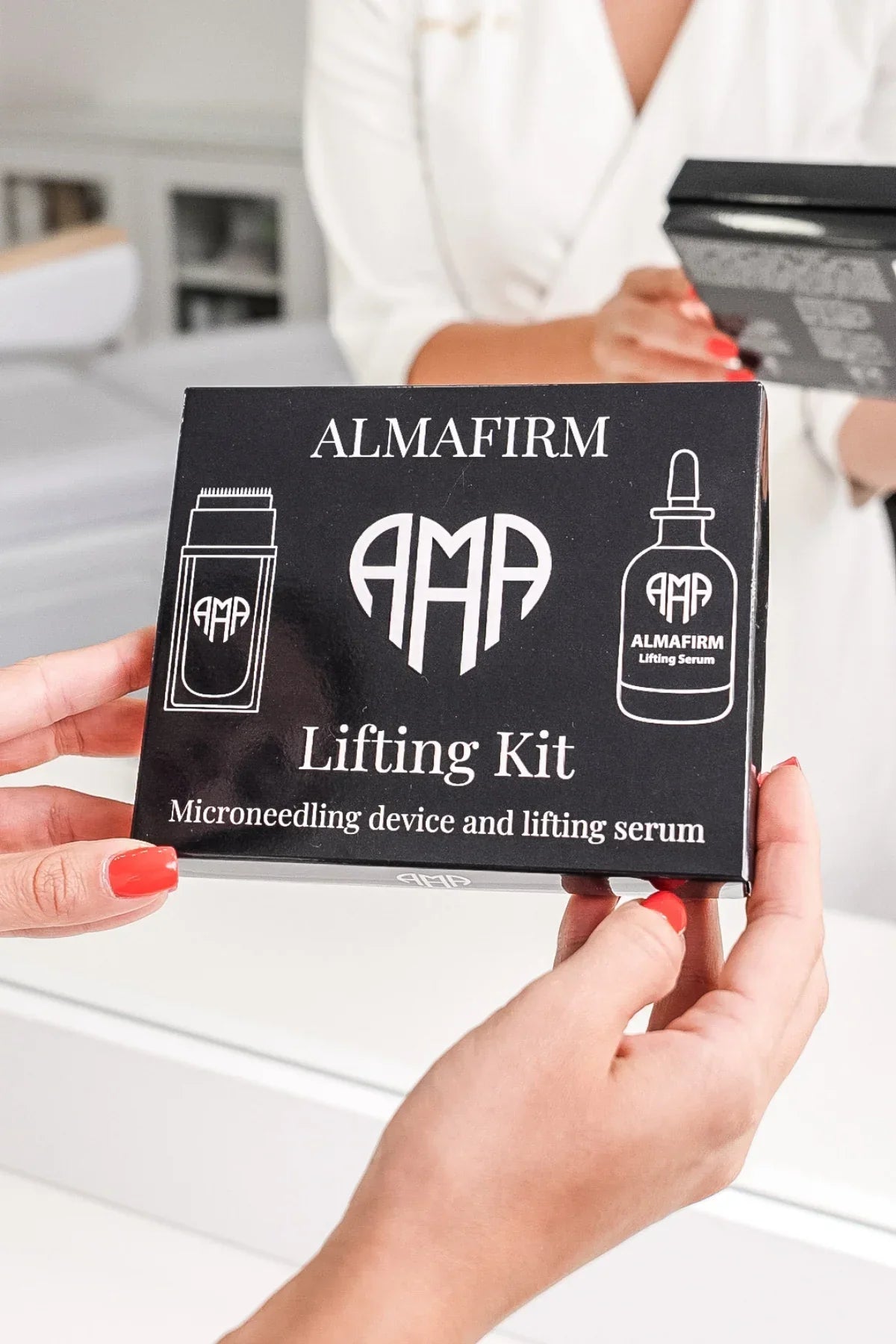 Lifting-Mikroneedling-Therapie (1 Serum 10 ml + Applikator)